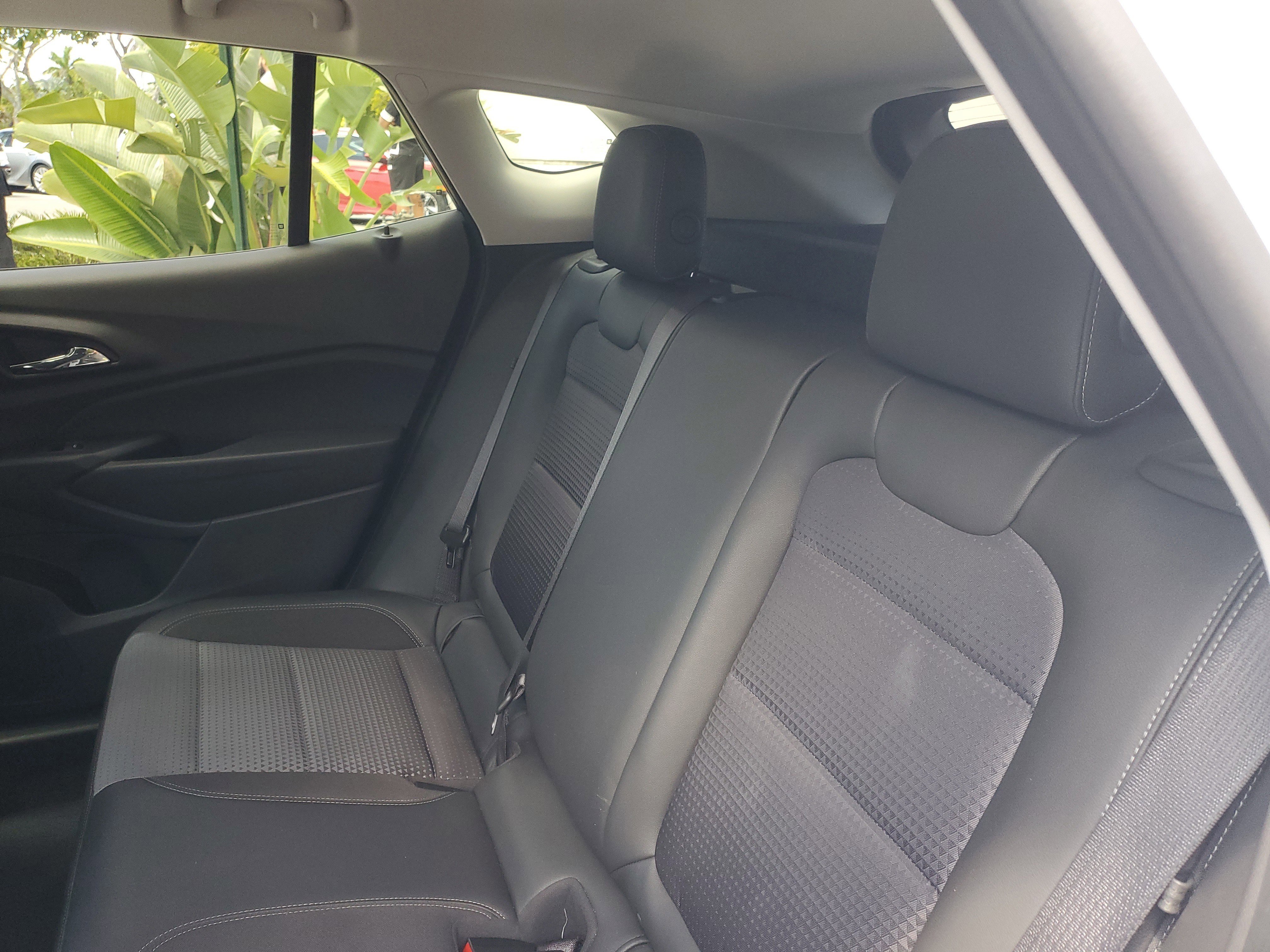 Used 2025 Summit White Chevrolet LT image 12