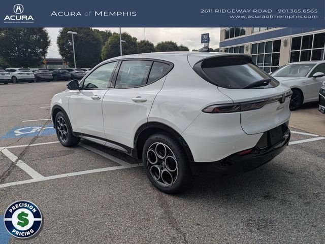Used 2025 White Alfa Romeo Base image 4