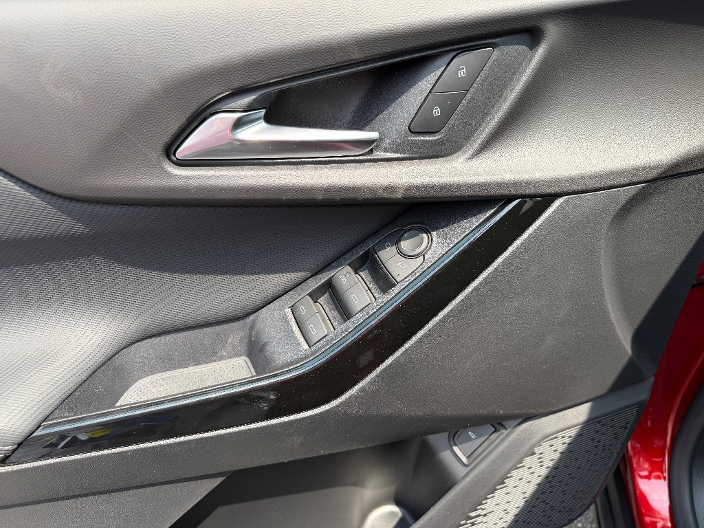 2027 Chevrolet Equinox LT - Photo 24