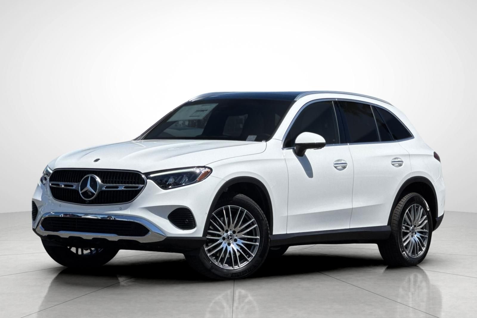 New 2026 Polar White Mercedes-Benz GLC 300 image 1