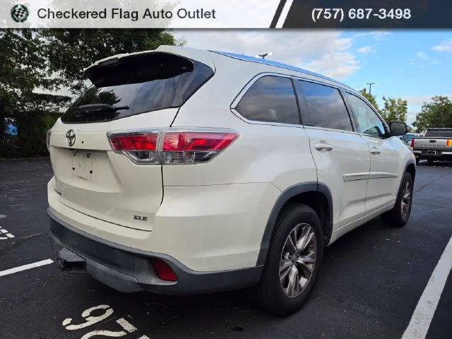 Used 2014 Blizzard Pearl Toyota XLE V6 image 6