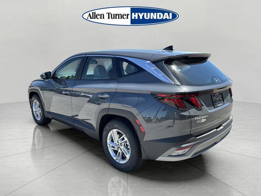 New 2026 Ecotronic Gray Hyundai SE FWD image 5
