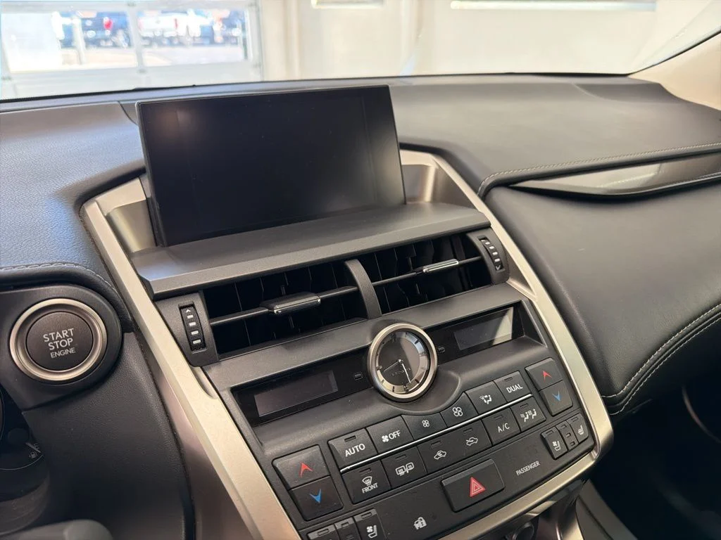 Used 2017 White Lexus 200t image 9