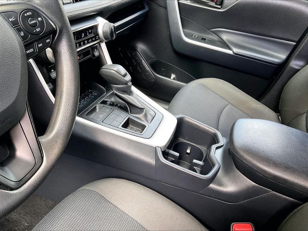 Used 2025 White Toyota LE image 20