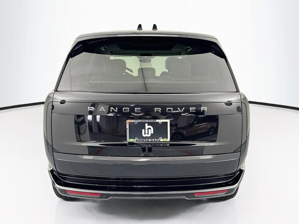 New 2027 Santorini Black Land Rover SE image 6