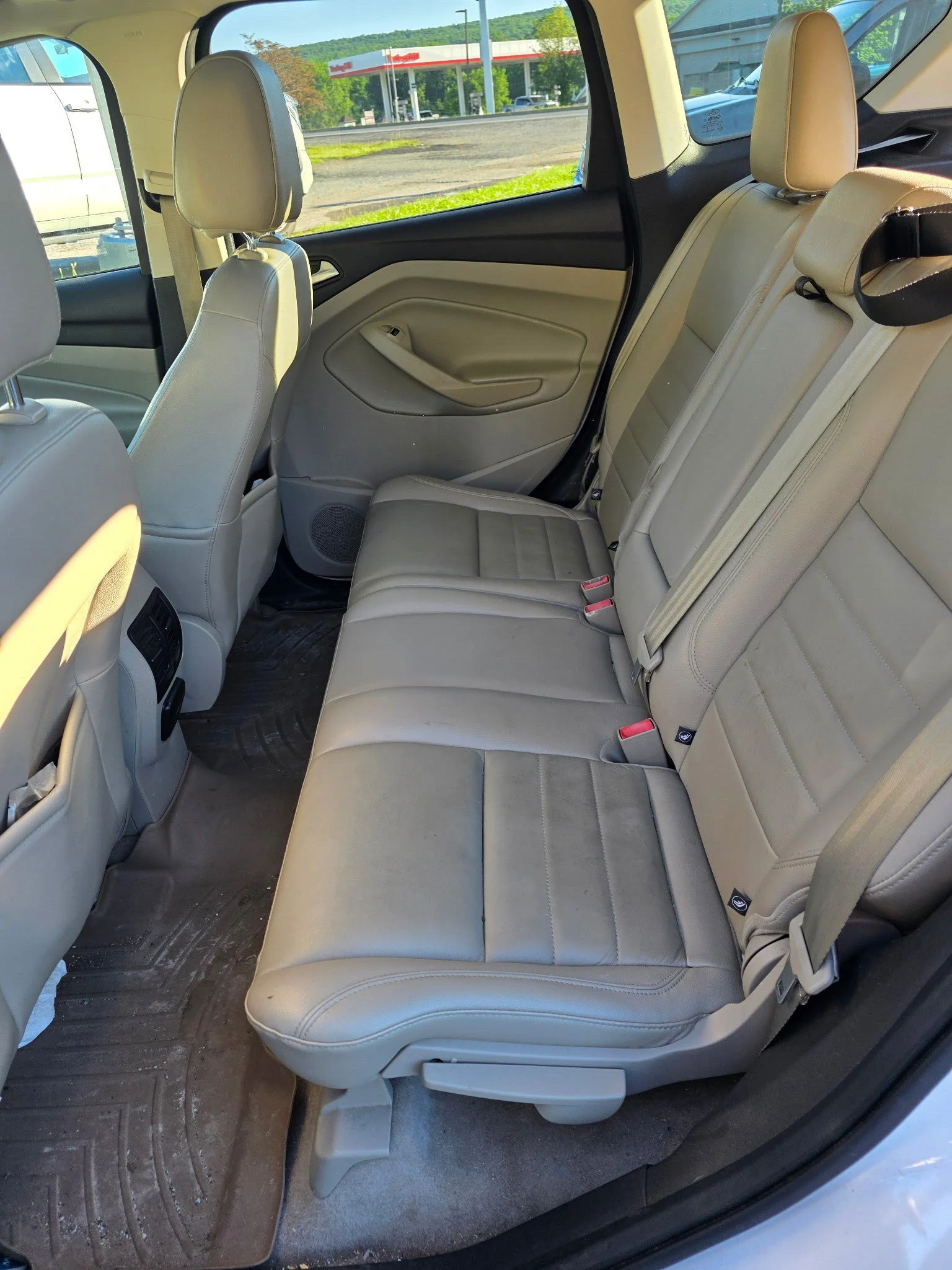 Used 2014 White Platinum Ford Titanium image 7