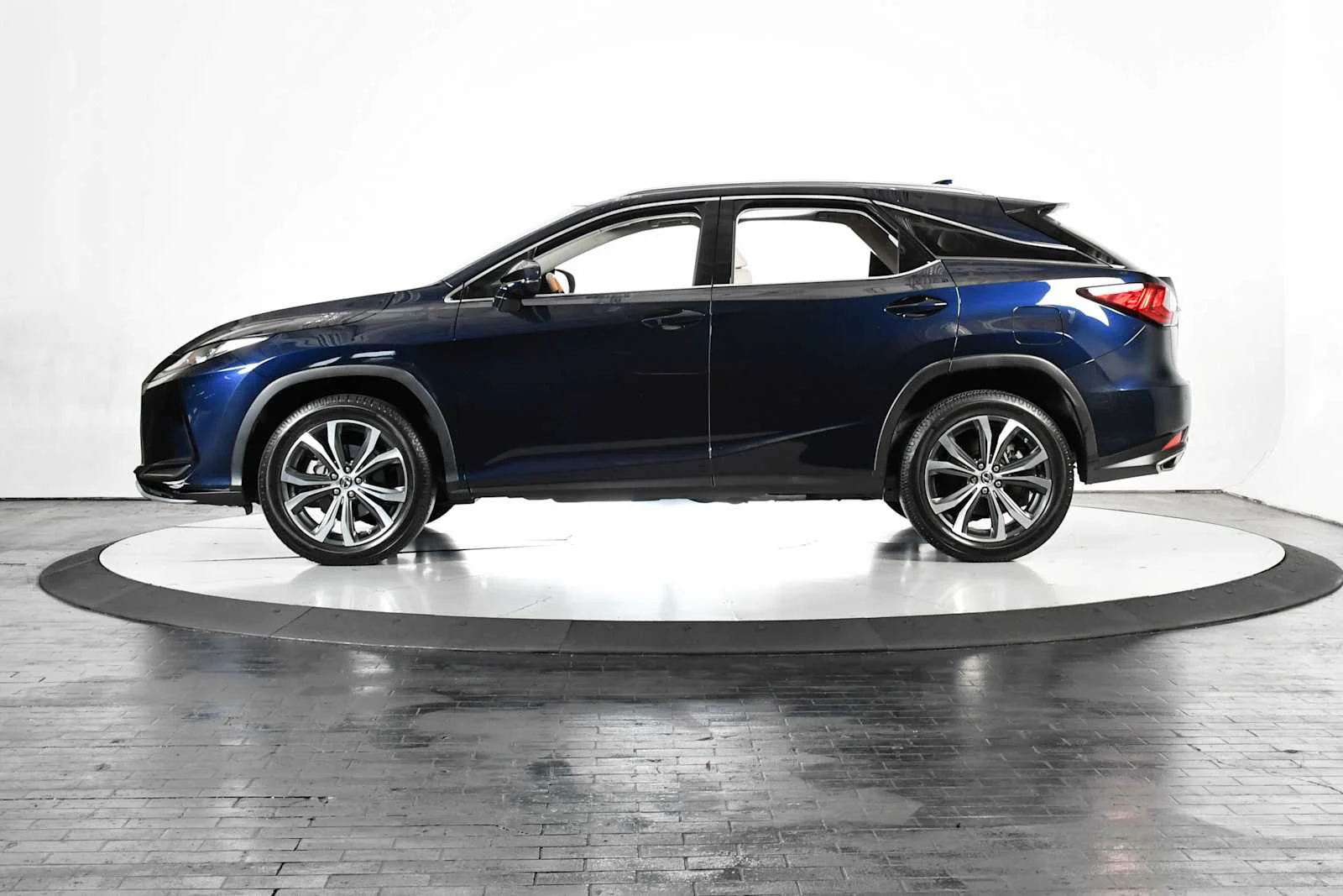 Used 2020 Nightfall Mica Lexus  image 2