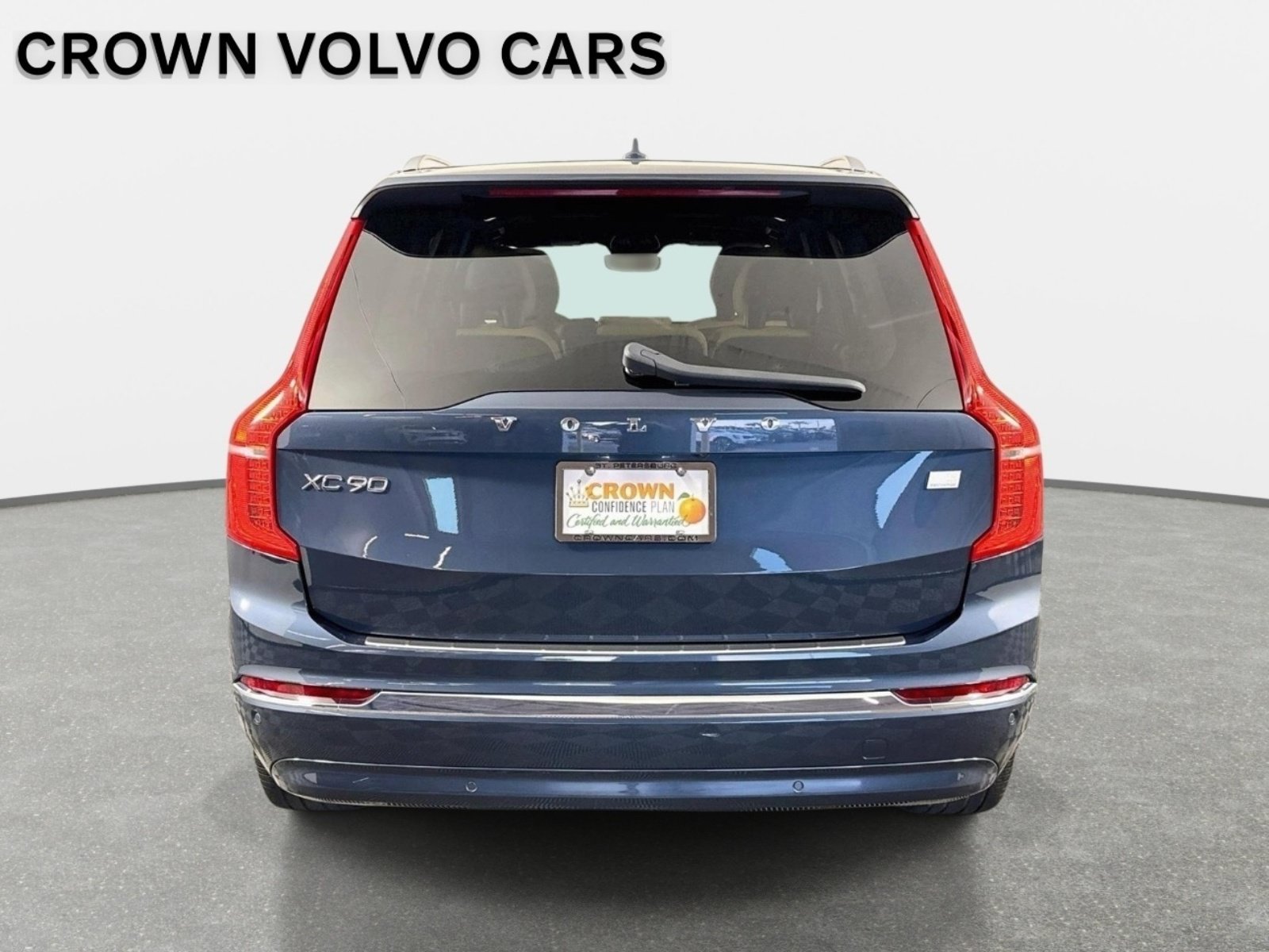 Used 2024 Denim Blue Metallic Volvo Ultimate Bright Theme image 6