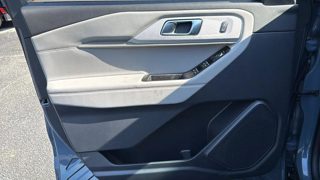 New 2026 Vapor Blue Metallic Ford Active image 16