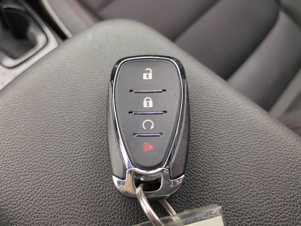 Used 2023 Gray Chevrolet RS image 28