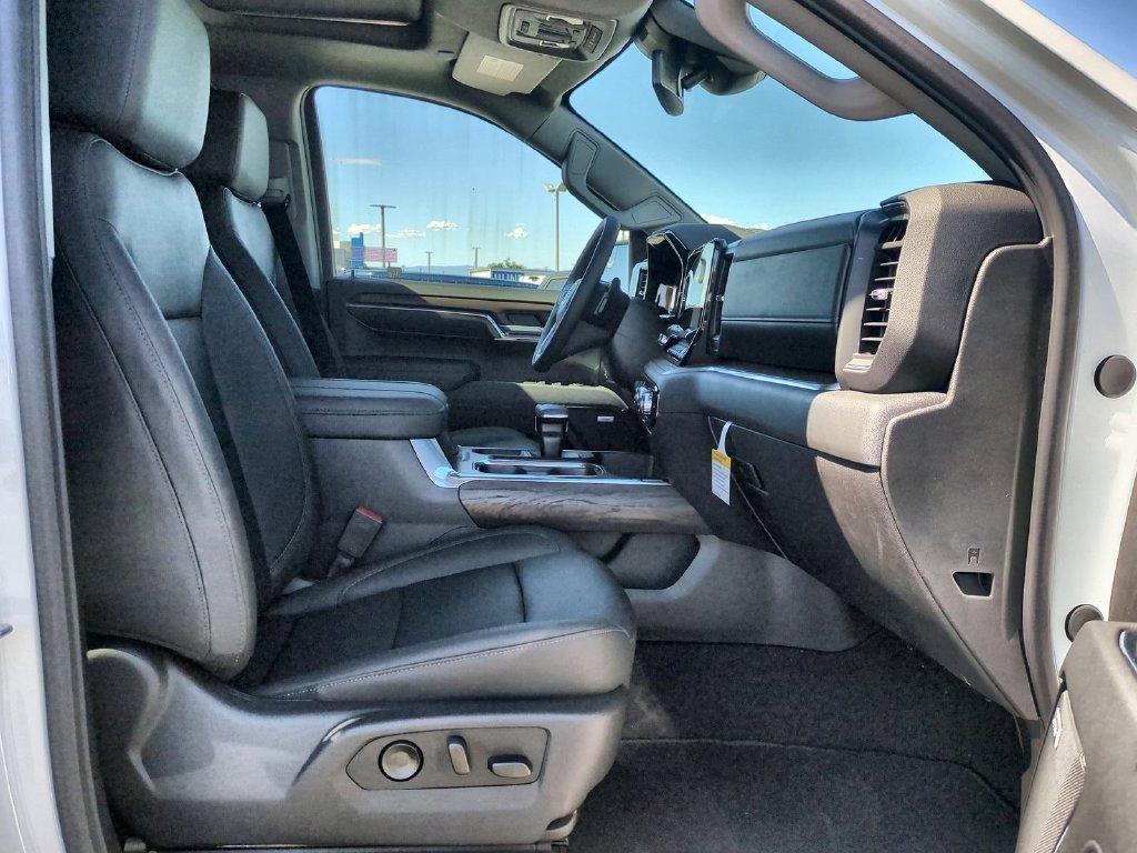 2026 GMC Sierra 1500 SLT - Photo 33
