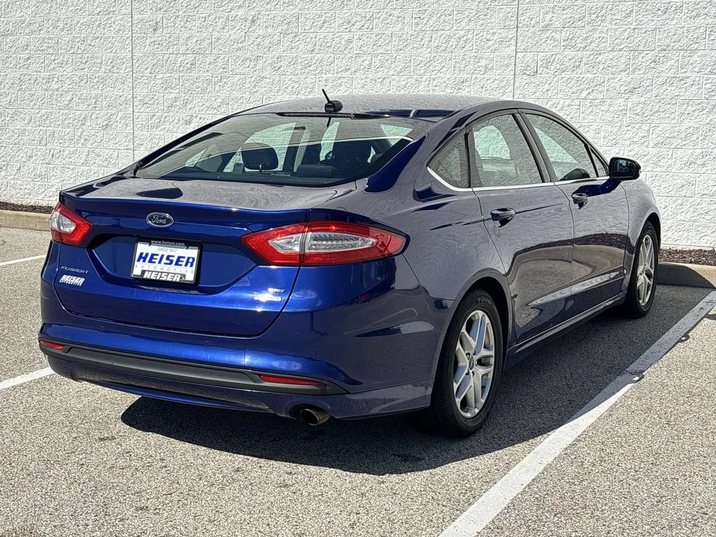 Used 2014 Blue Ford SE image 13