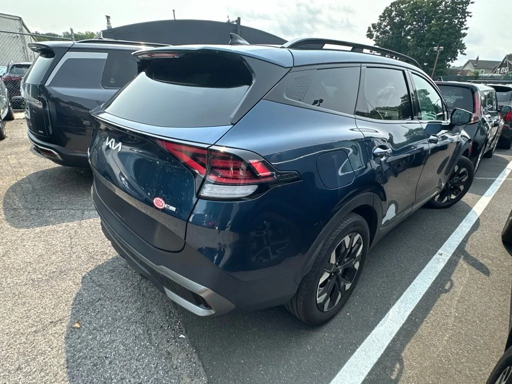 Used 2024 Blue Kia X-Line Prestige image 5