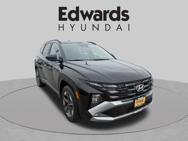 Used 2025 Black Hyundai SEL image 3