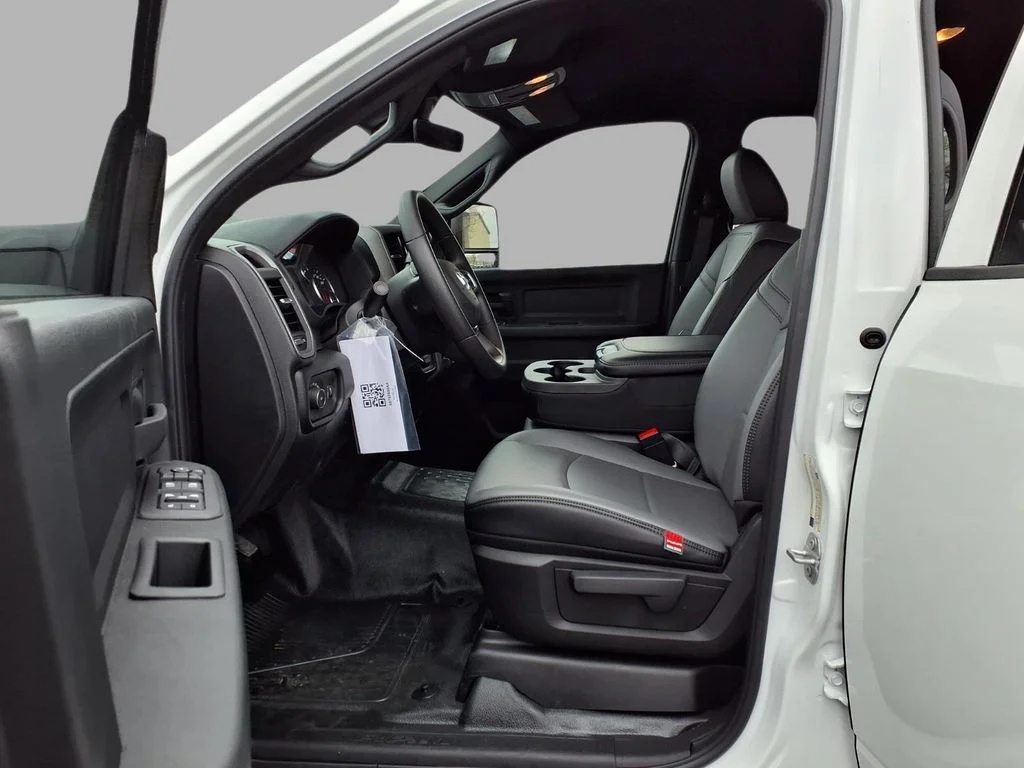 New 2026 Bright White Clear-Coat Exterior Paint RAM Tradesman image 20