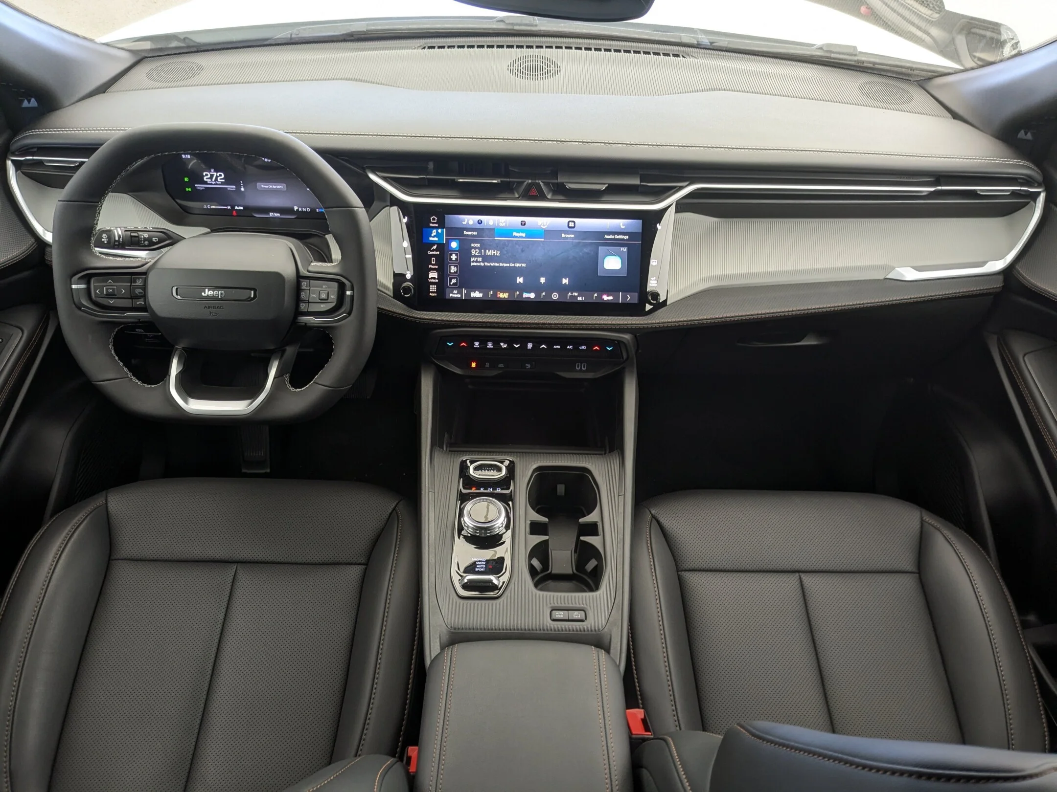 New 2026 White Jeep Limited - - Hybrid - Dual-Pane Pano Sunroof - Capri Leatherette - Power Liftgate & More! image 25
