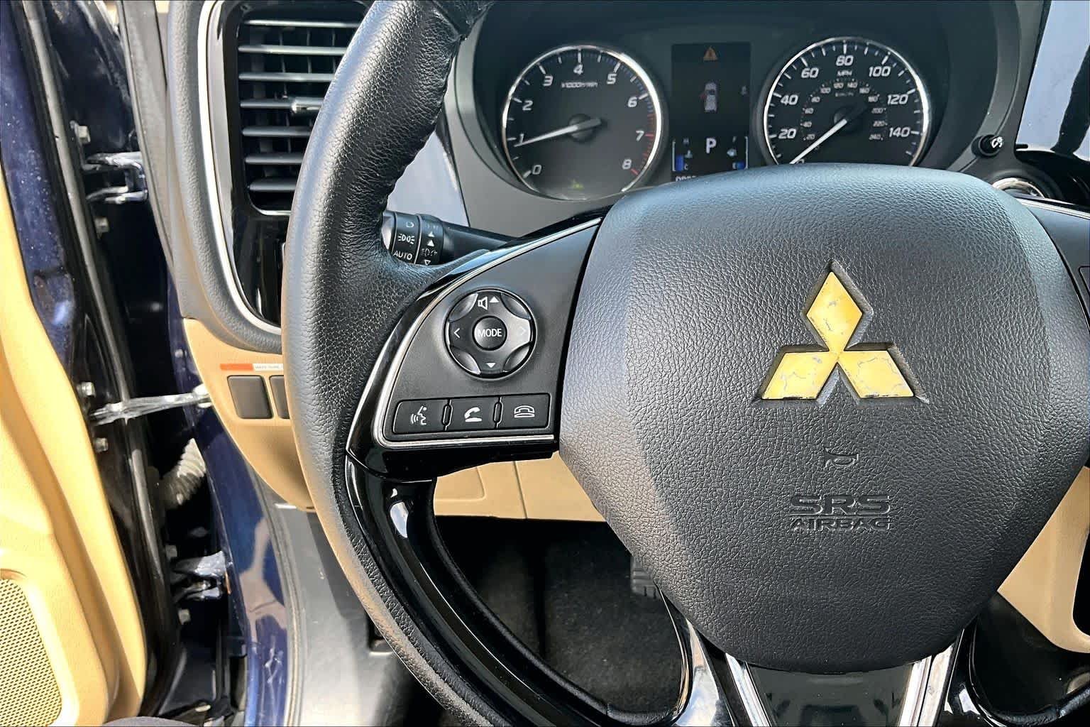 Used 2019 Cosmic Blue Metallic Mitsubishi SEL image 24
