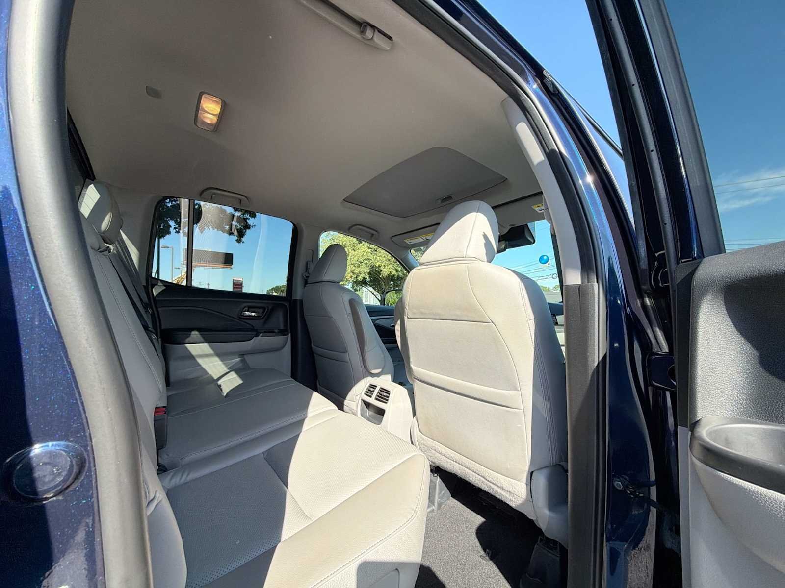 Certified Used 2023 Obsidian Blue Pearl Honda RTL image 14