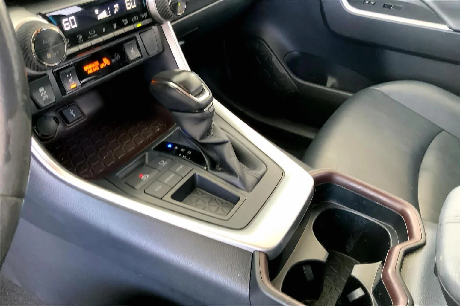 Used 2020 Magnetic Gray Metallic Toyota Limited image 17