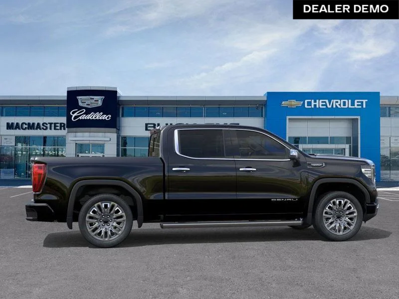 Used 2026  GMC Denali Ultimate image 5