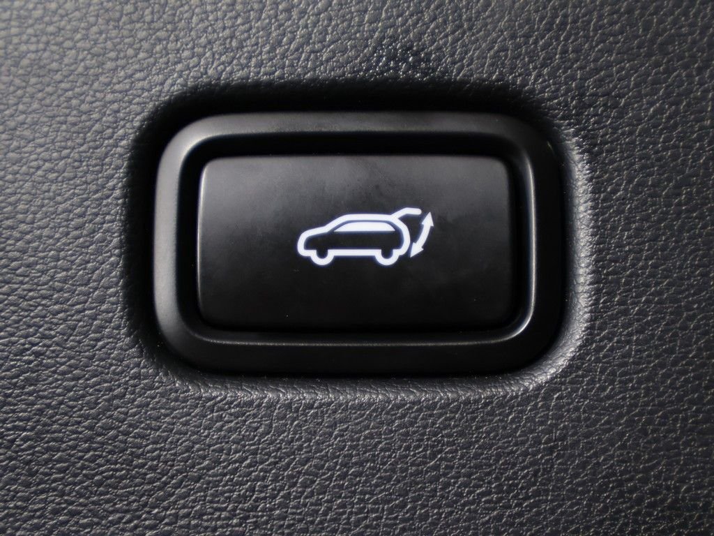 Certified Used 2024 Black Hyundai SEL image 18