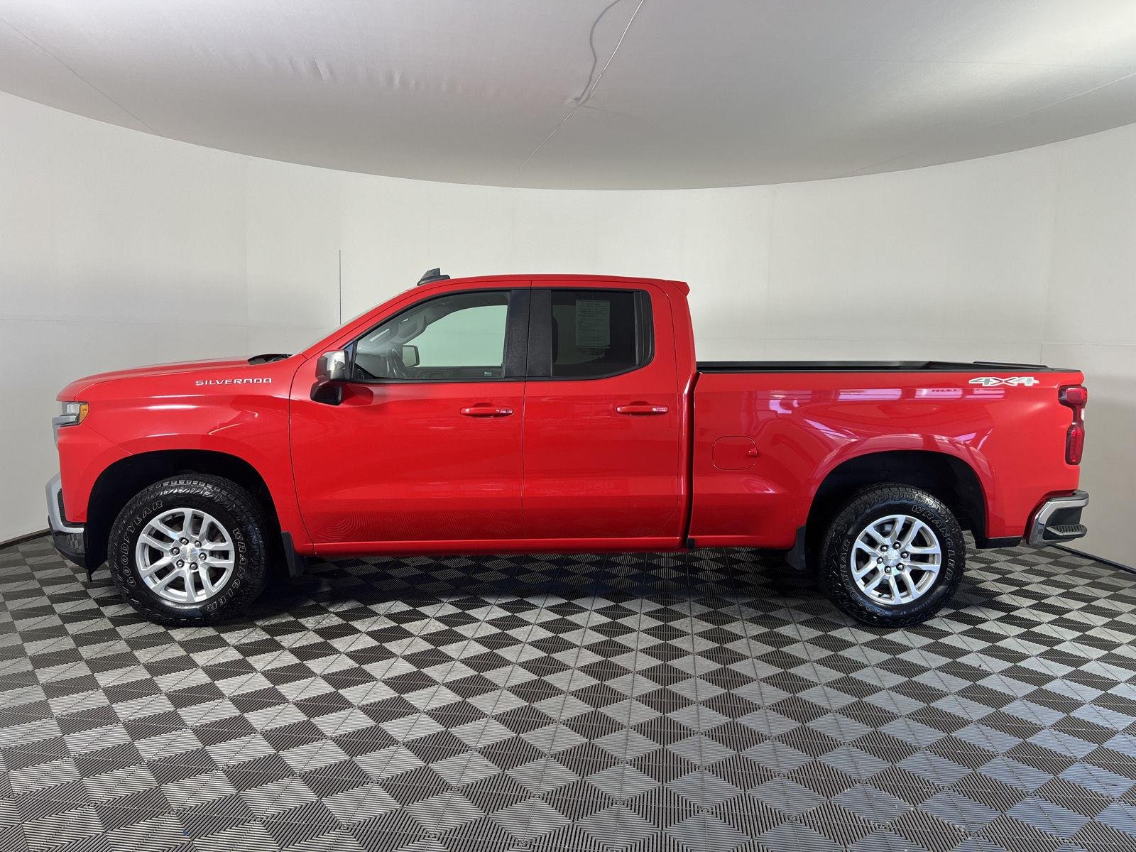 Used 2019 Red Hot Chevrolet LT image 28