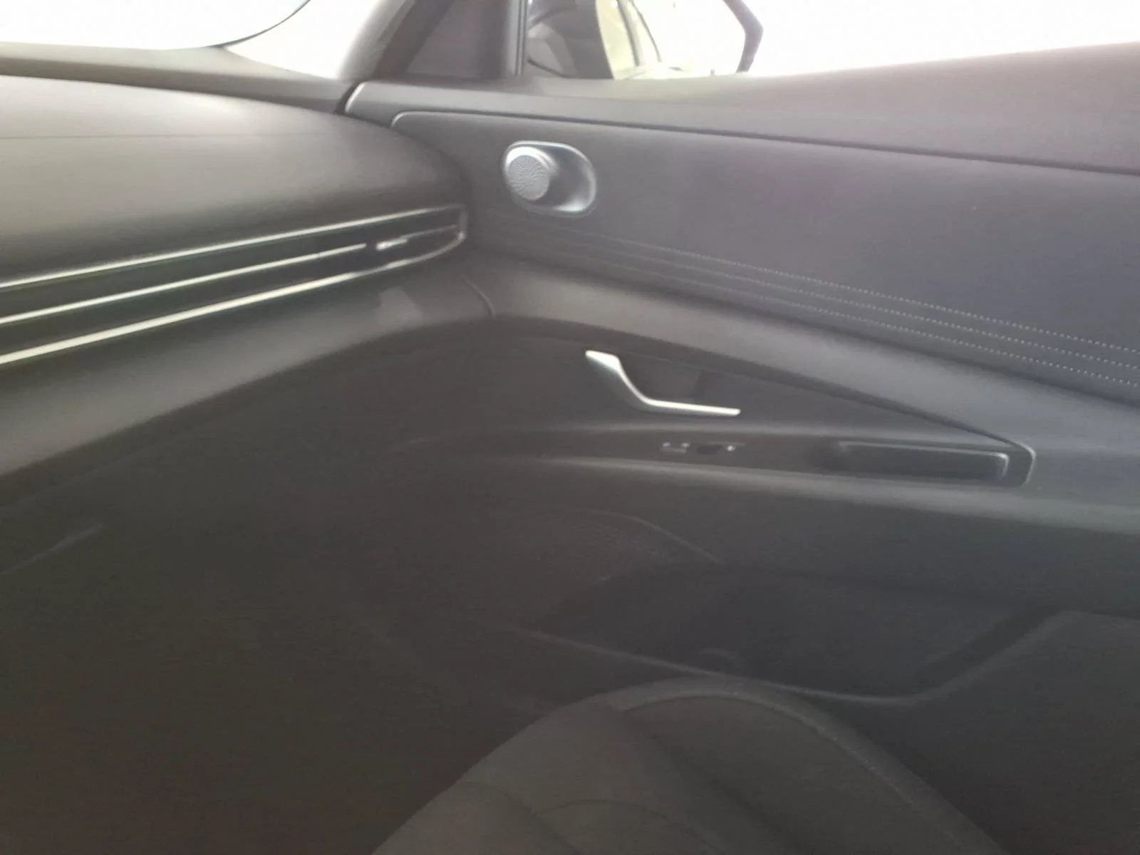 Used 2023 Phantom Black Hyundai SEL image 26