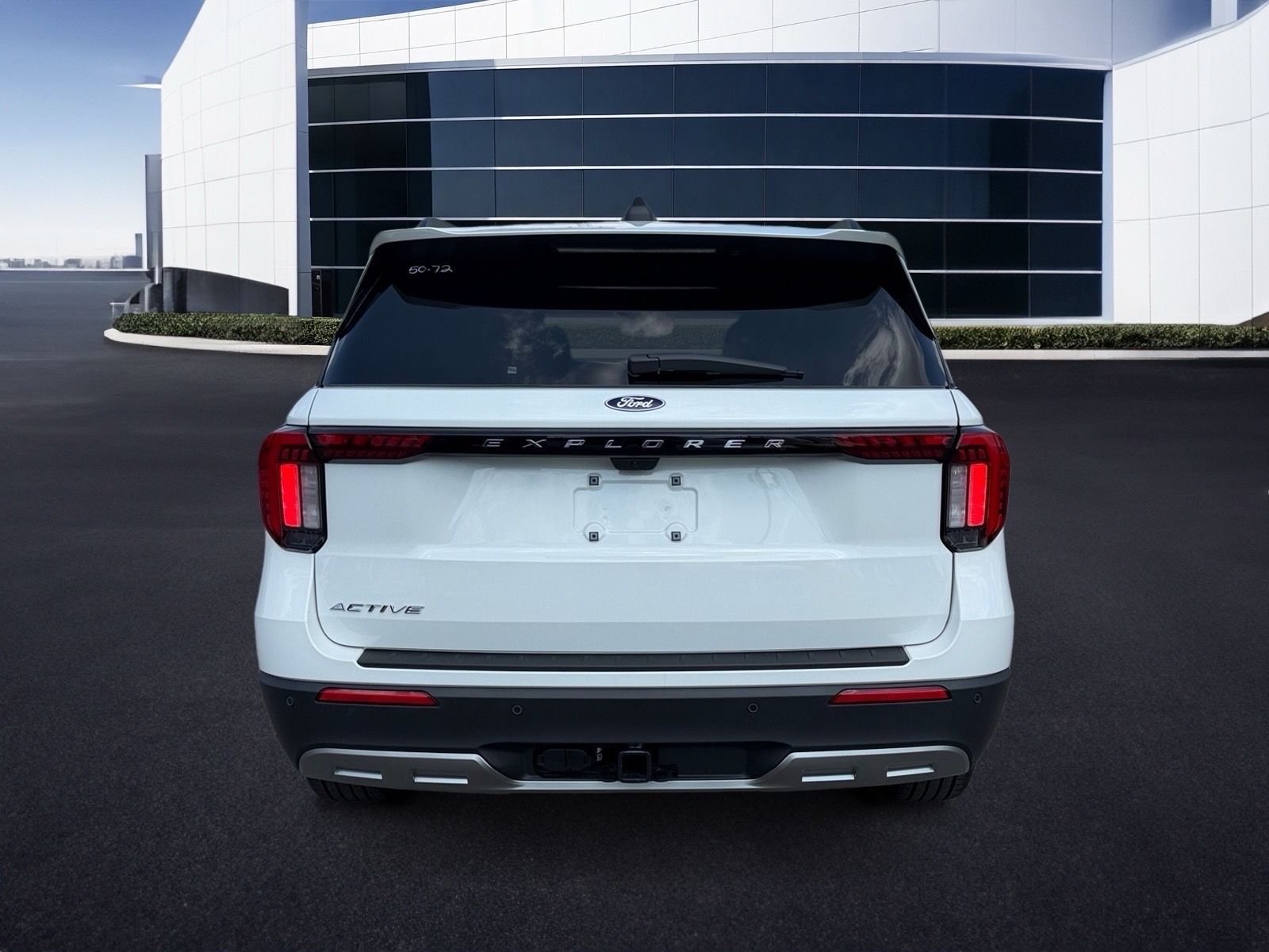 New 2027 Star White Metallic Tri-Coat Ford Active image 5