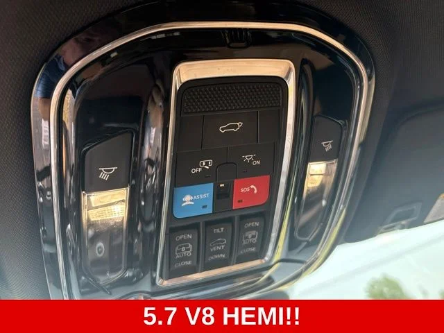 Used 2023 Black Jeep Summit image 17