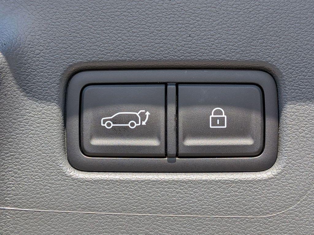 New 2026 Gray Hyundai SE image 28