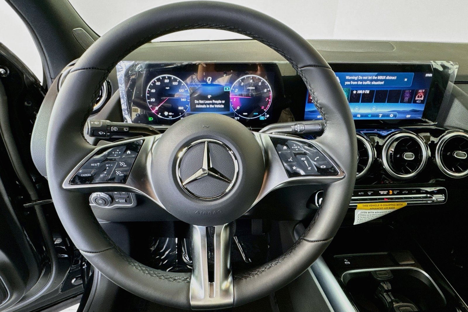 New 2026 Night Black Mercedes-Benz GLA 250 image 11
