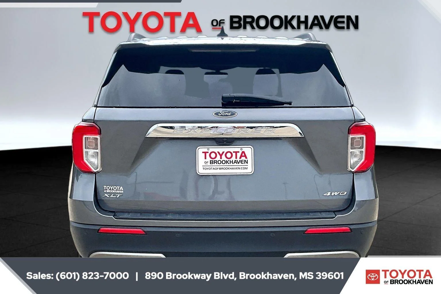 Used 2023 Carbonized Gray Ford XLT image 4