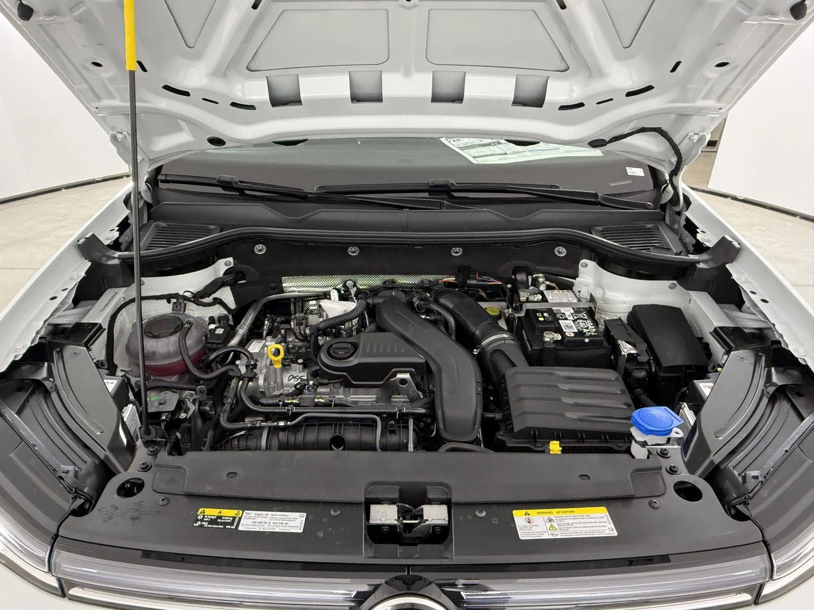 New 2027 Pure White Volkswagen SEL image 12