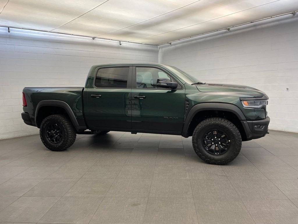 New 2026 Serrano-Green Metallic Exterior Paint RAM RHO image 2