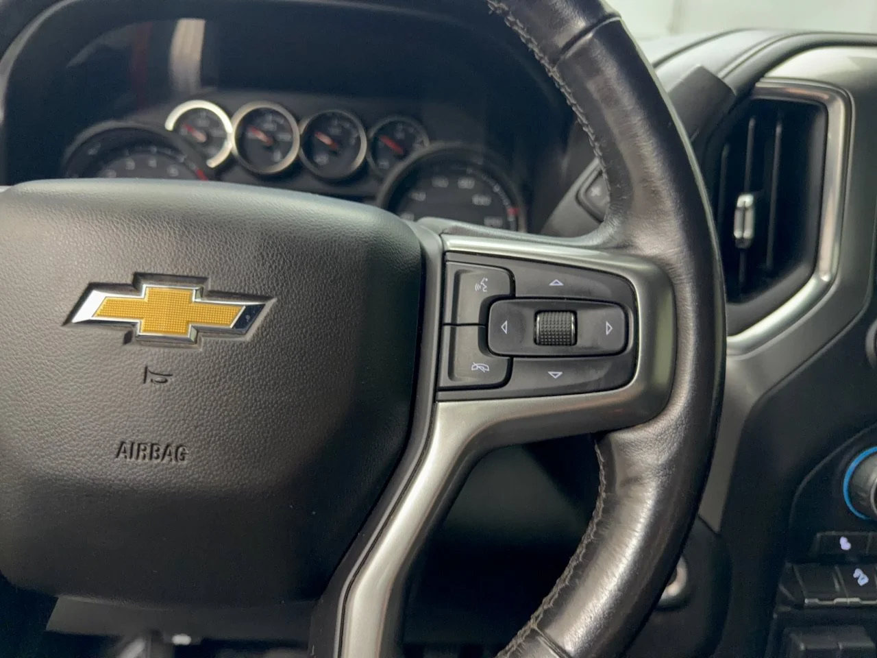 Used 2019 Cajun Red Tintcoat Chevrolet LT image 19