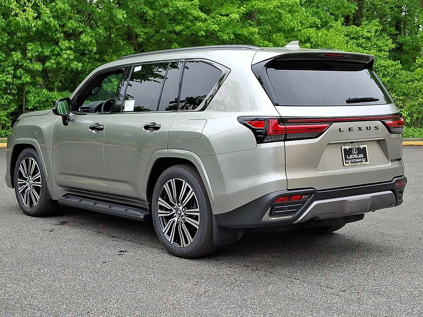 2026 Lexus LX 700h Luxury - Photo 3