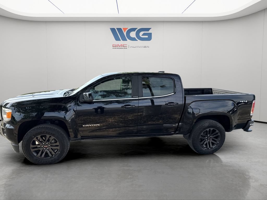 Used 2020 ONYX BLACK GMC 4WD SLE image 6
