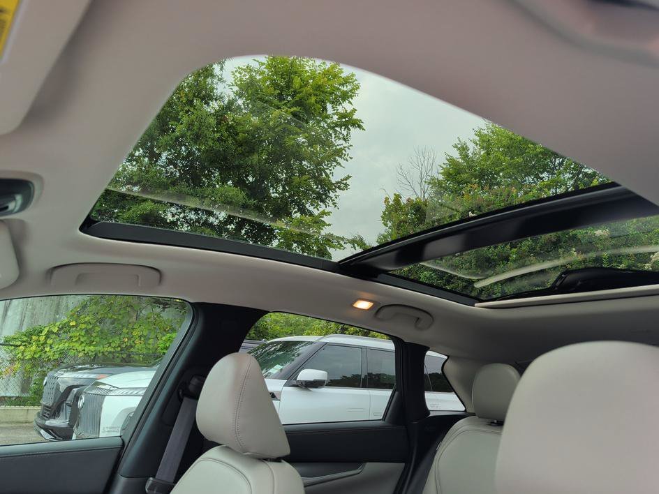 Used 2024 Graphite Shadow INFINITI LUXE image 27