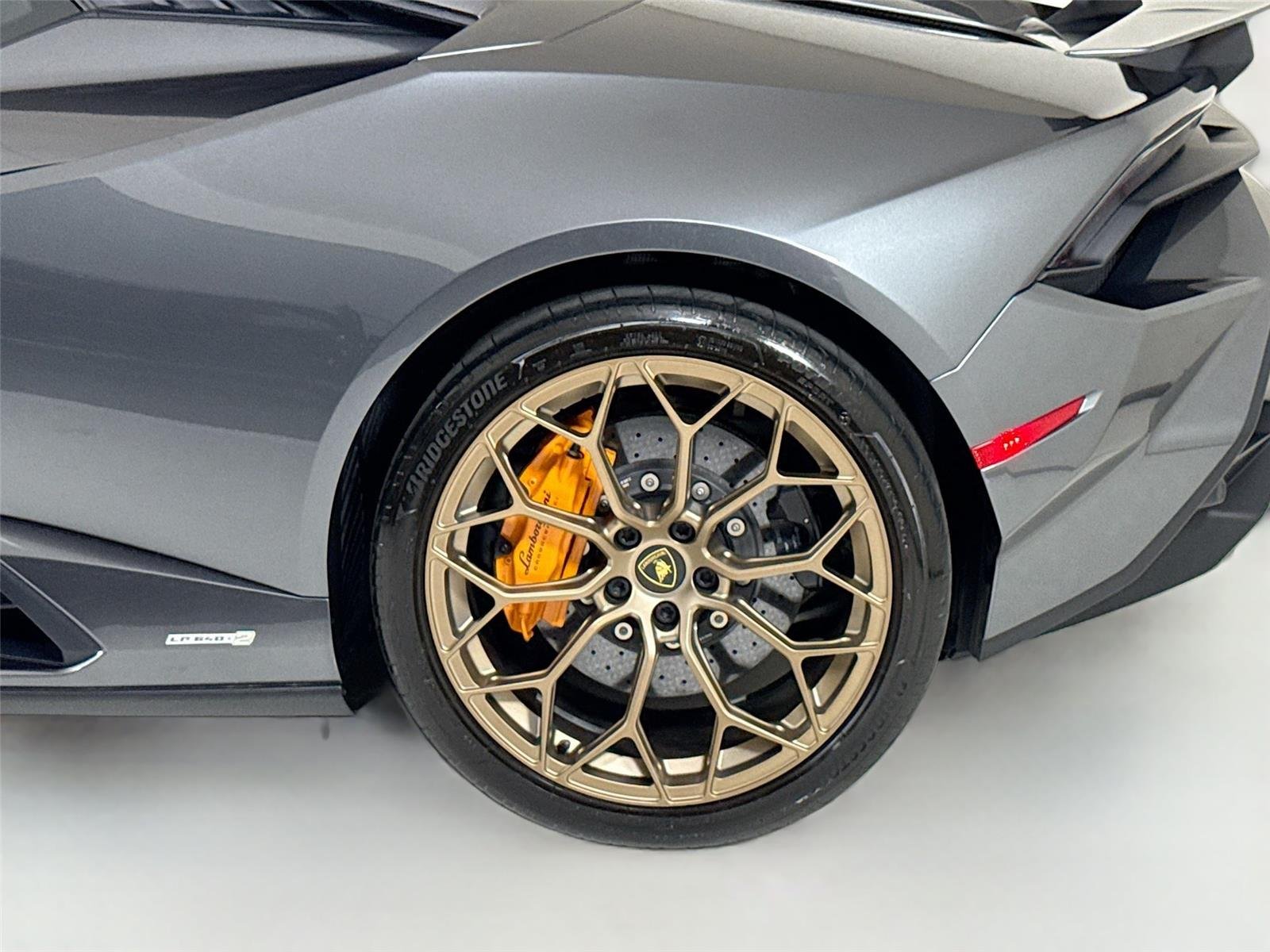 Used 2023 Grigio Lynx Lamborghini Tecnica | Front PPF | Functional Pkg image 41