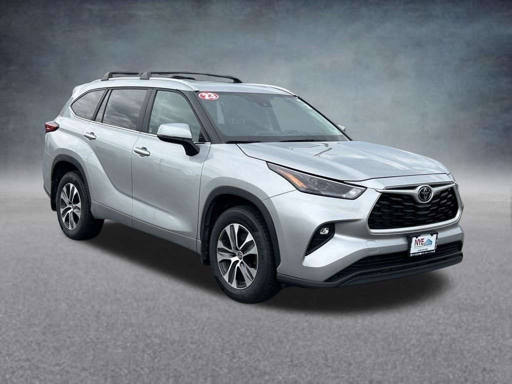 2023 Toyota Highlander XLE - Photo 8
