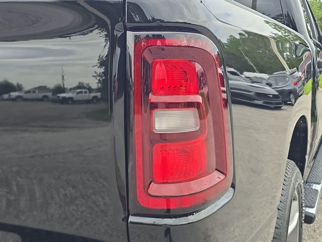 New 2026 Diamond Black Crystal Pearlcoat RAM Express image 8