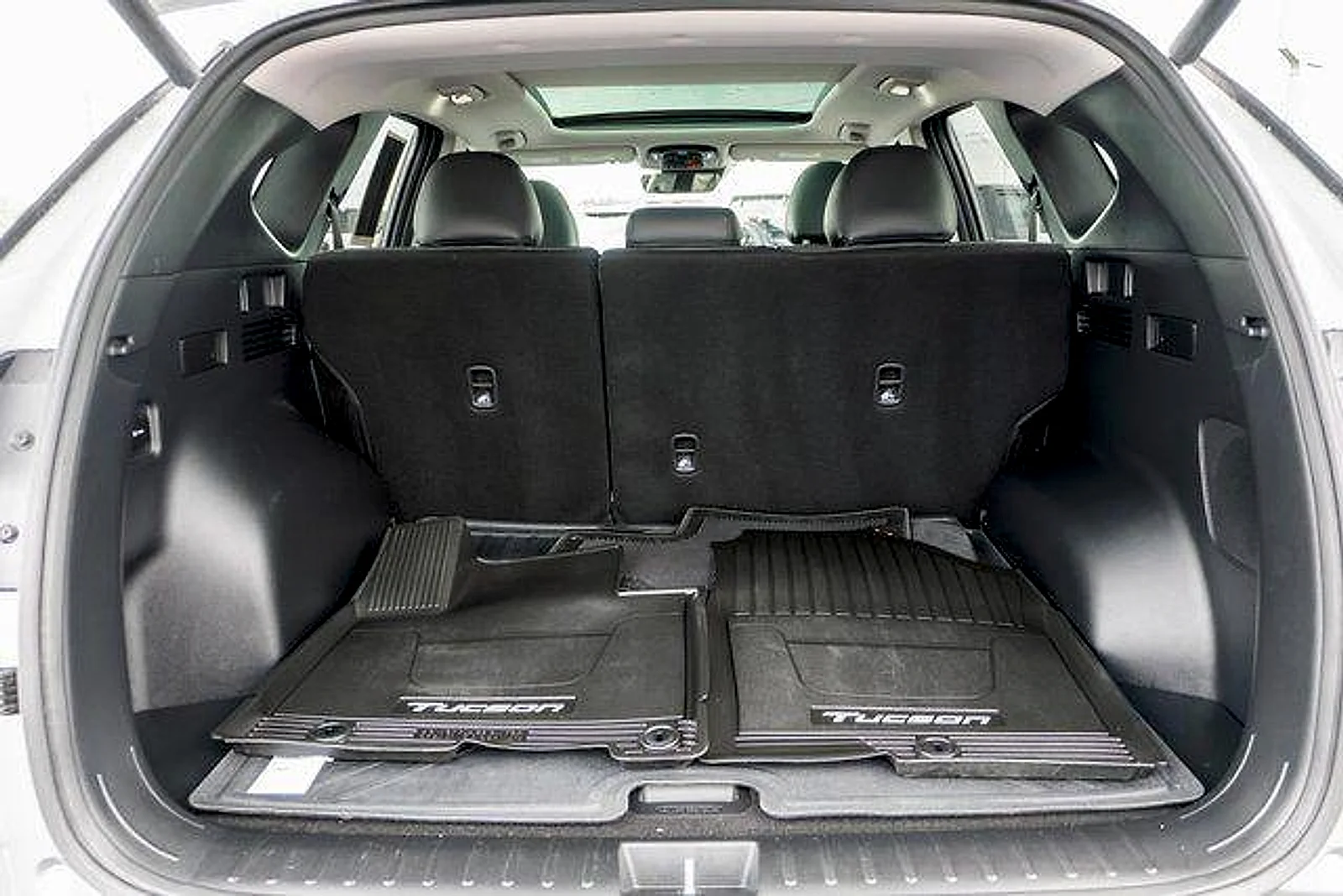 Used 2025 Shimmering Silver Hyundai Limited image 10