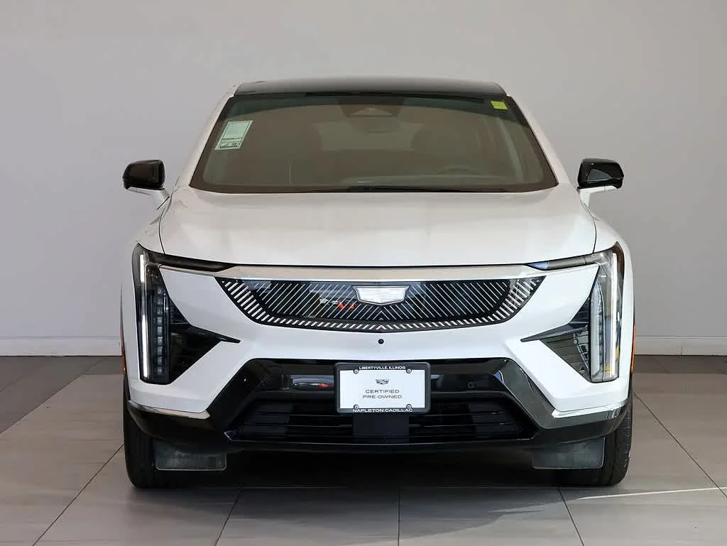 Used 2025 Crystal White Tricoat Cadillac Luxury 2 image 8