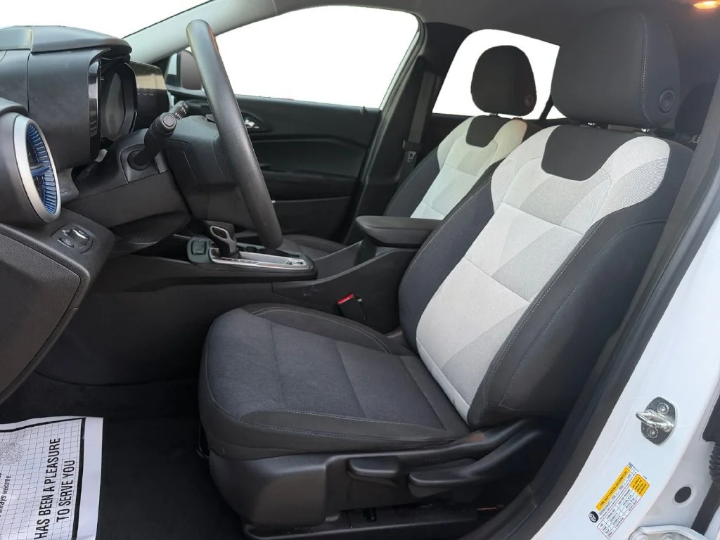 Used 2024 Summit White Chevrolet LS image 26
