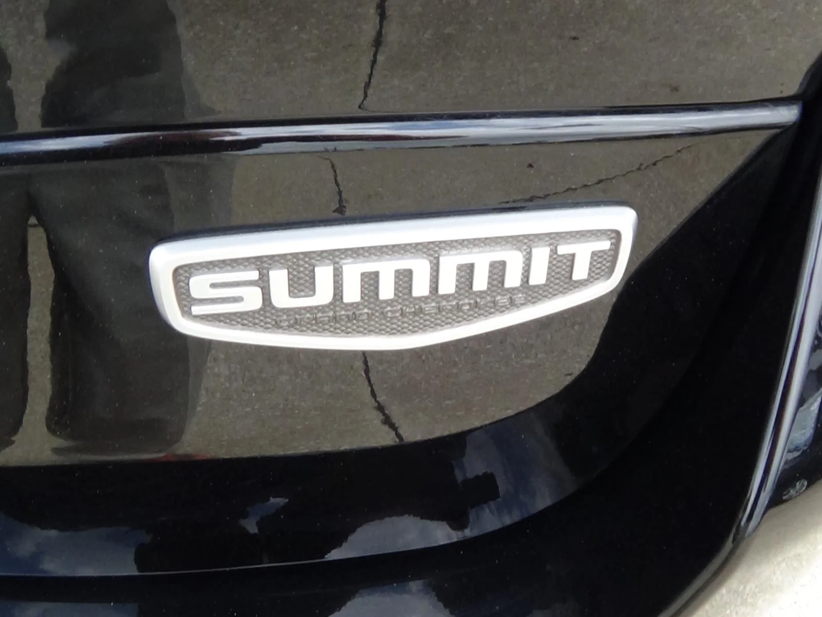 Used 2025 Diamond Black Crystal Pearl Coat (pxj) Jeep Summit image 10