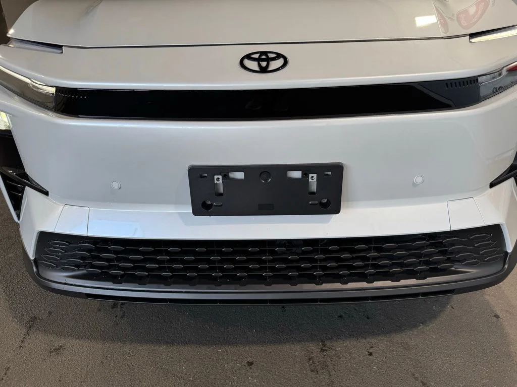 New 2026 Off-white Toyota  image 15