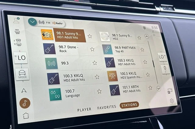 New 2026 Carpathian Grey Land Rover Dynamic SE image 16