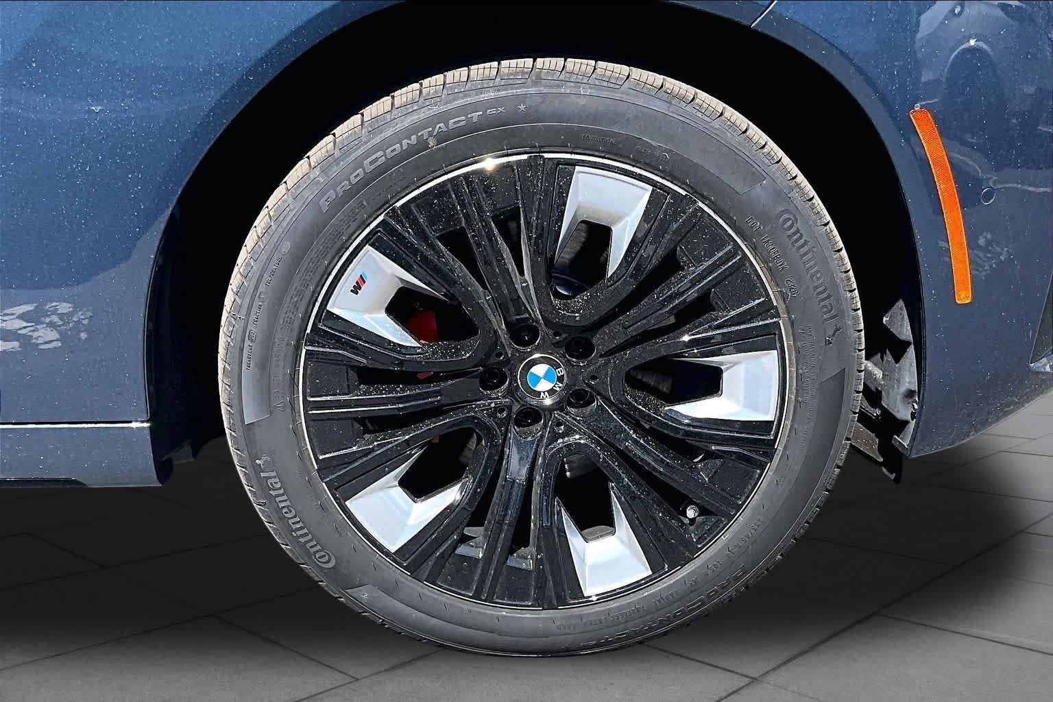 New 2026 Arctic Race Blue metallic BMW 30 xDrive image 11