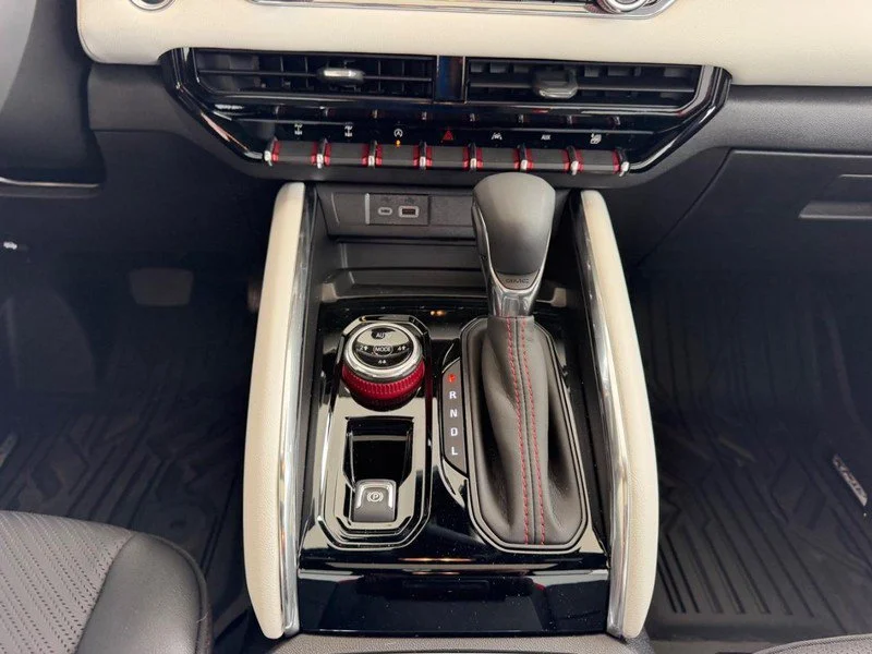 2026 GMC Canyon AT4X - Photo 14