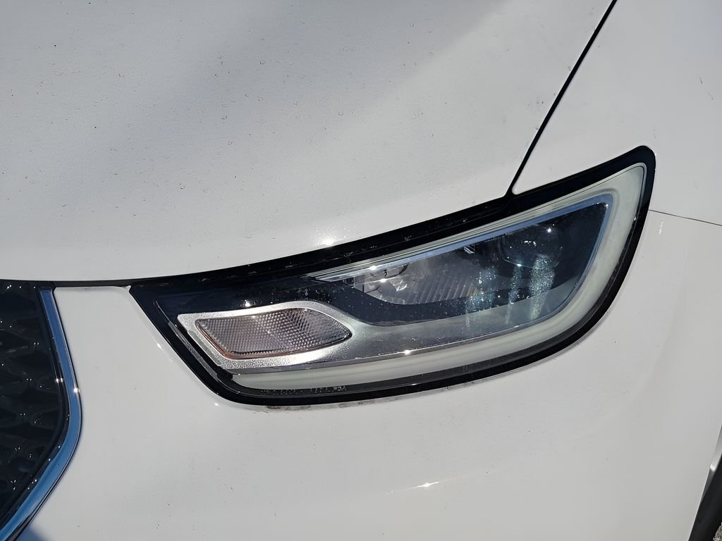 New 2026 Bright White Clear-Coat Exterior Paint Chrysler Select image 16